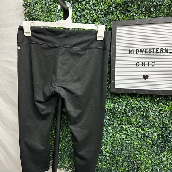 EUC Fabletics | Black Capri Legging - Picture 3 of 5